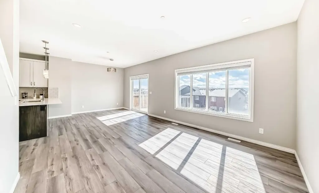 35 Lucas Terrace NW Calgary AB T3P1P9