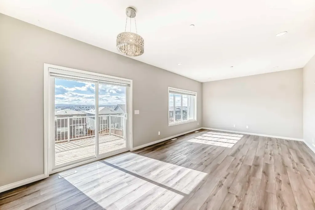 35 Lucas Terrace NW Calgary AB T3P1P9