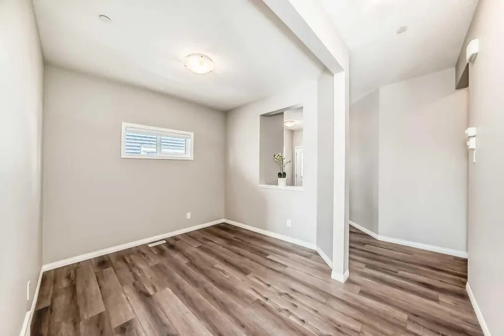 35 Lucas Terrace NW Calgary AB T3P1P9
