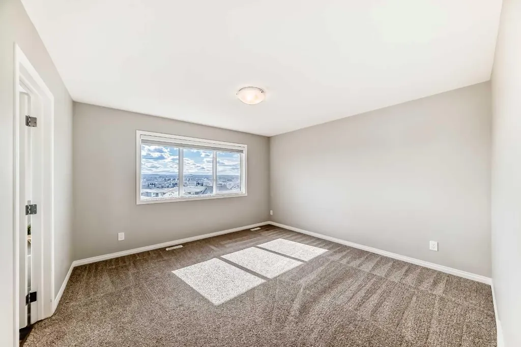 35 Lucas Terrace NW Calgary AB T3P1P9