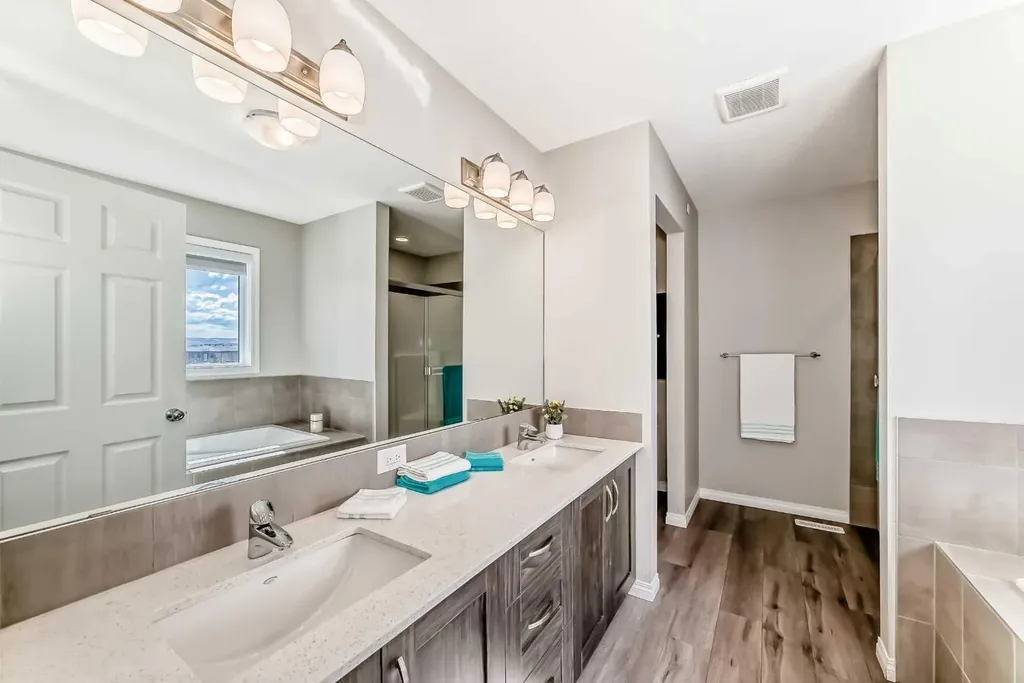 35 Lucas Terrace NW Calgary AB T3P1P9