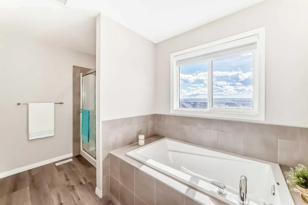 35 Lucas Terrace NW Calgary AB T3P1P9