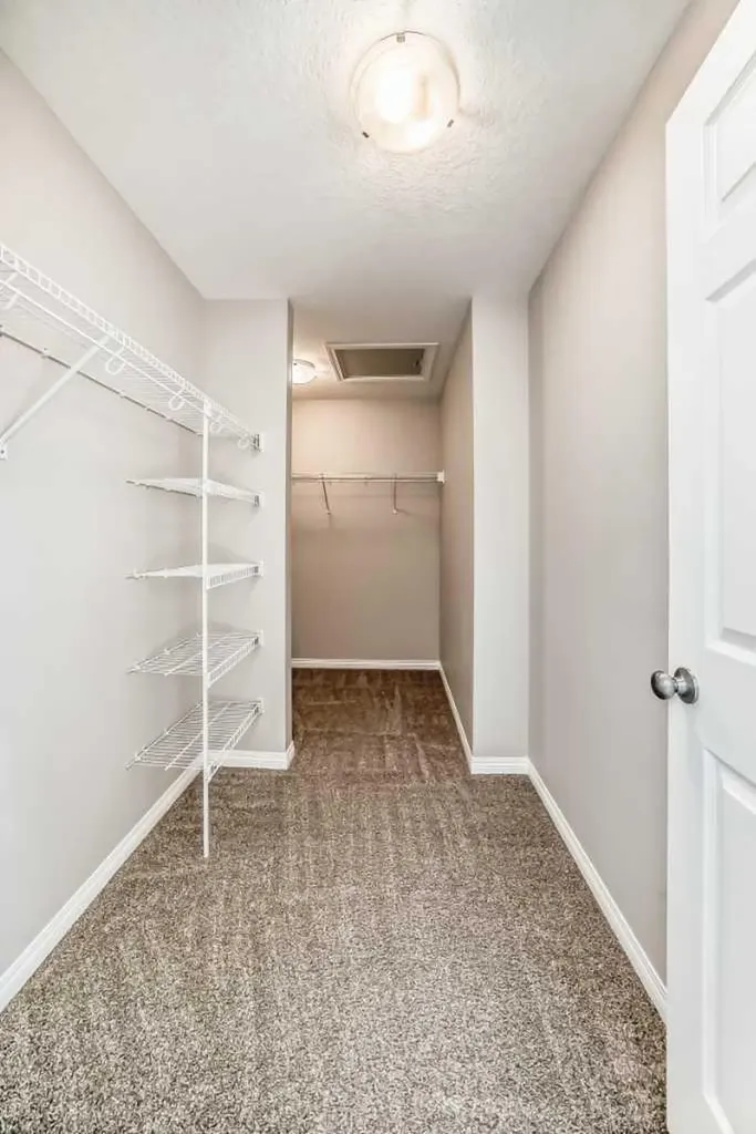 35 Lucas Terrace NW Calgary AB T3P1P9