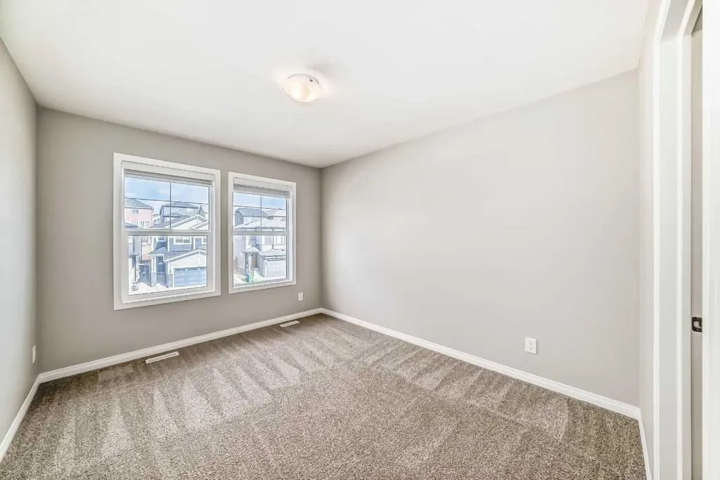 35 Lucas Terrace NW Calgary AB T3P1P9