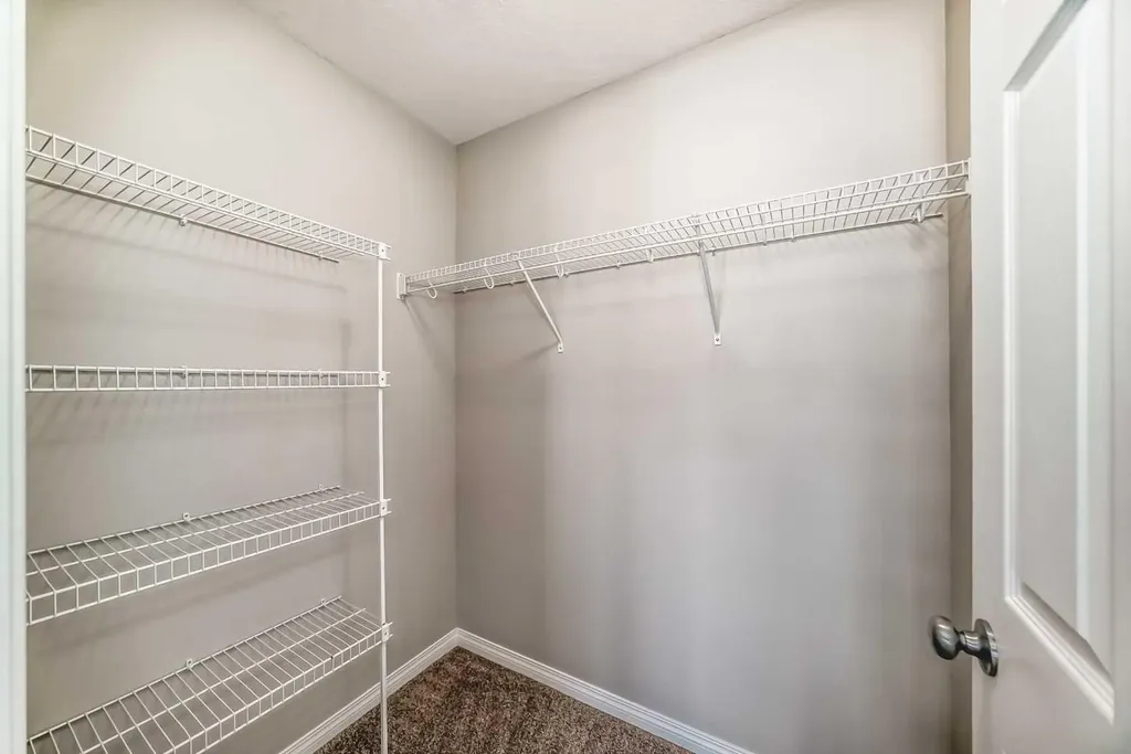 35 Lucas Terrace NW Calgary AB T3P1P9