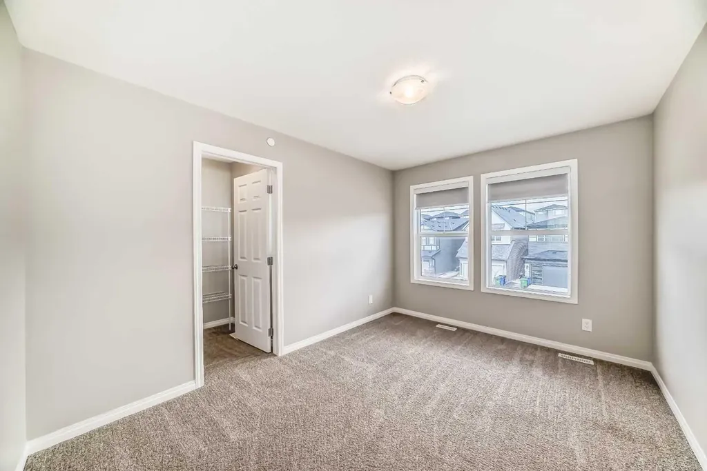 35 Lucas Terrace NW Calgary AB T3P1P9