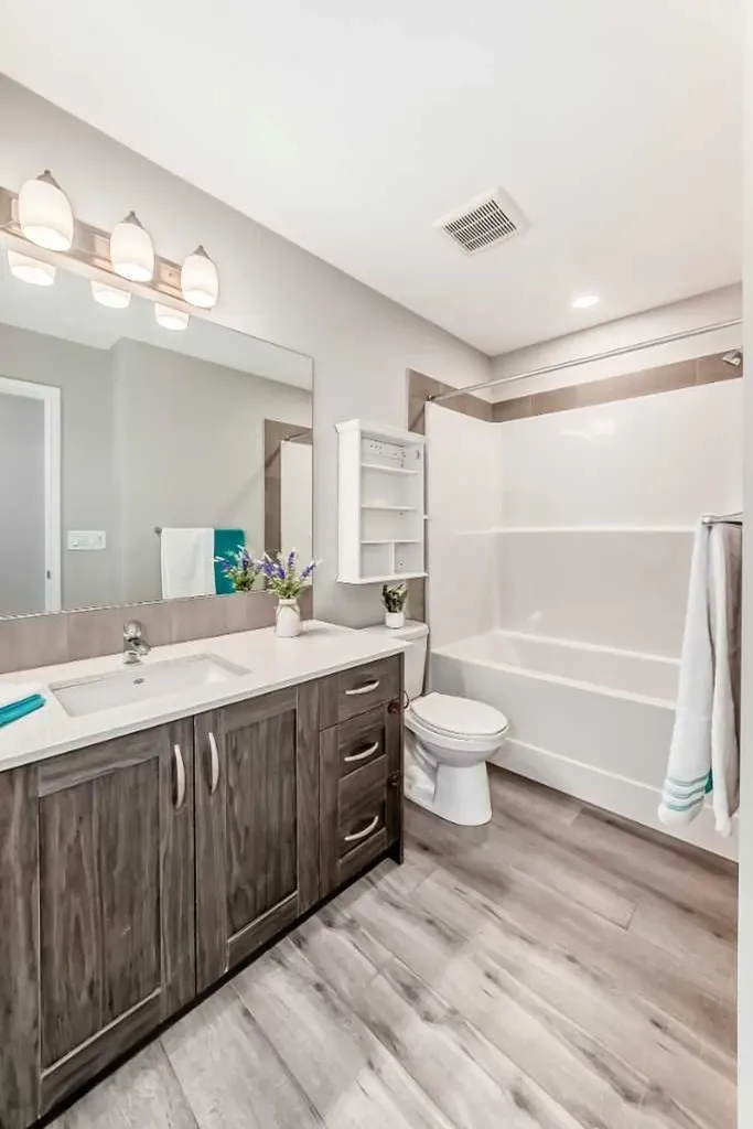35 Lucas Terrace NW Calgary AB T3P1P9