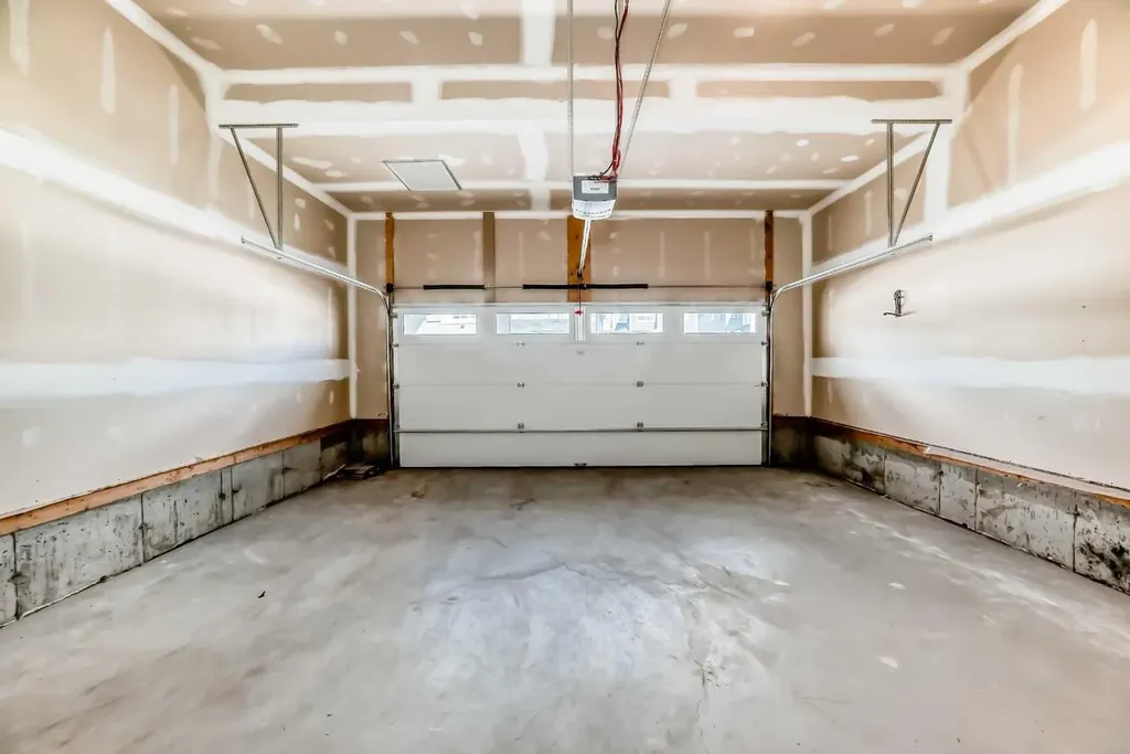 35 Lucas Terrace NW Calgary AB T3P1P9