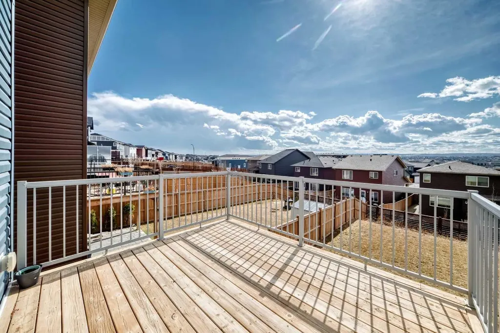 35 Lucas Terrace NW Calgary AB T3P1P9