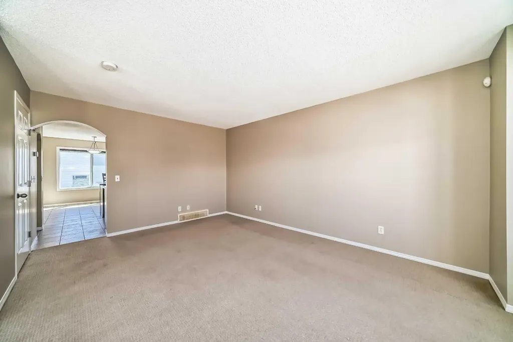 52 Taralake Street NE Calgary AB T3J0J5