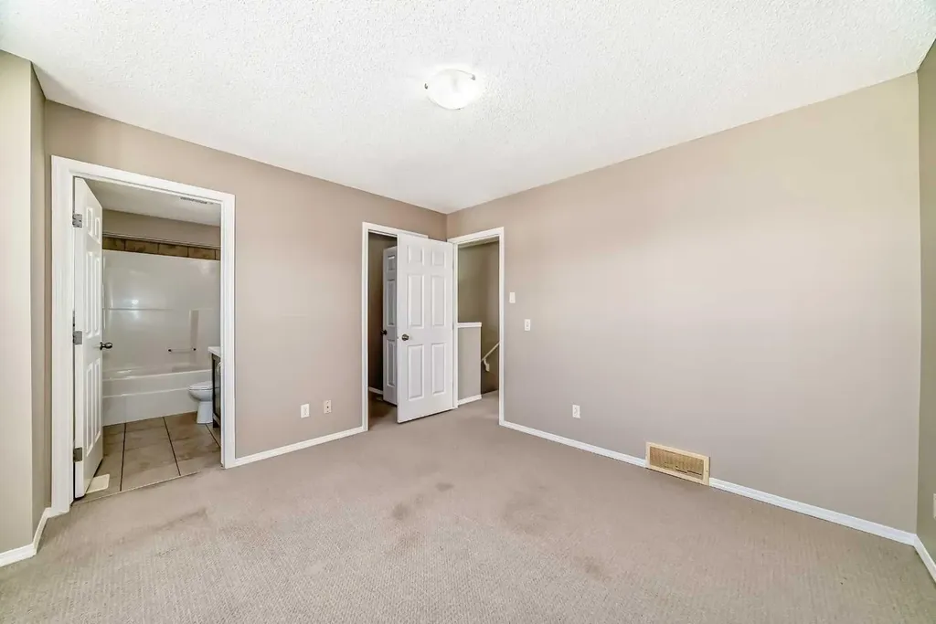 52 Taralake Street NE Calgary AB T3J0J5