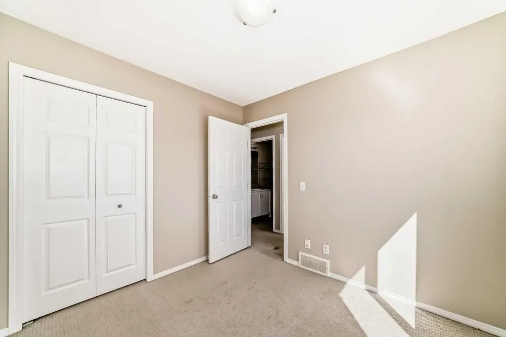 52 Taralake Street NE Calgary AB T3J0J5