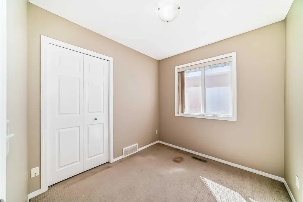 52 Taralake Street NE Calgary AB T3J0J5