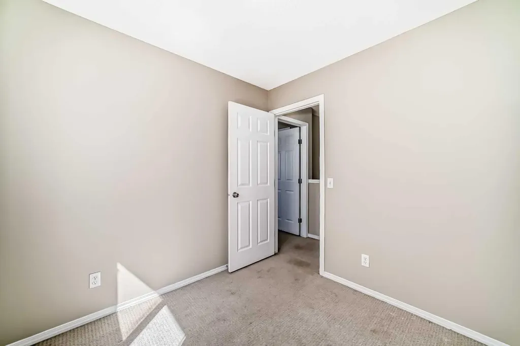 52 Taralake Street NE Calgary AB T3J0J5