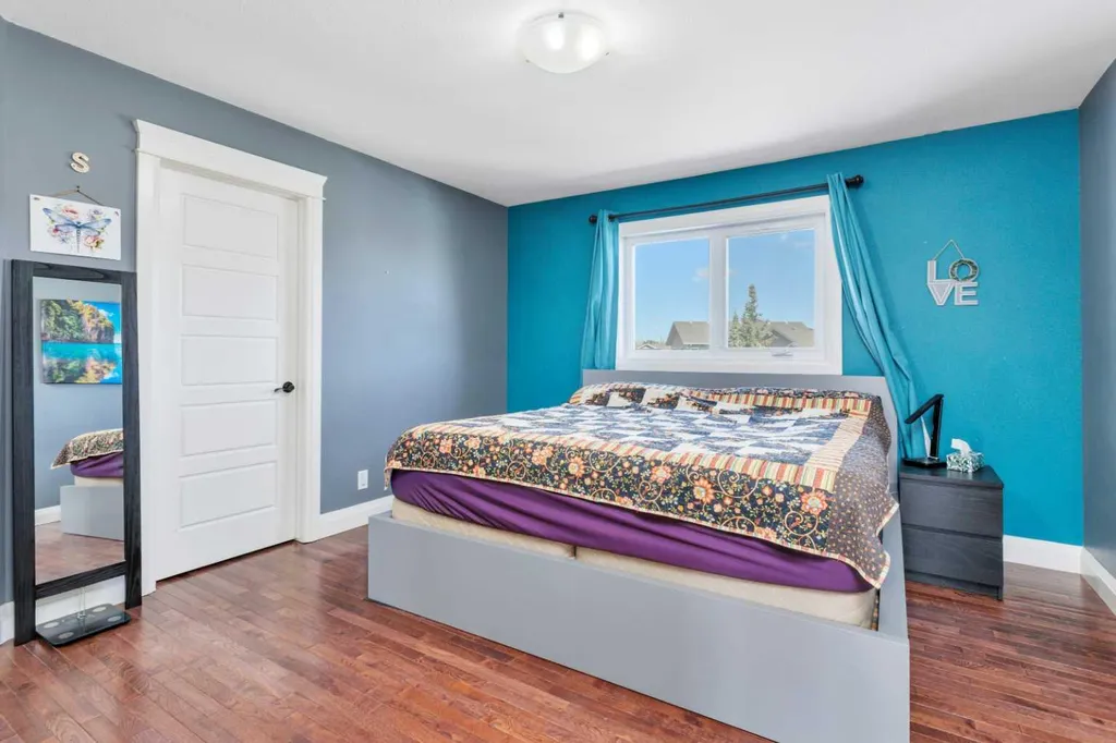 17 Coachill Street Blackfalds AB T4M 0A9