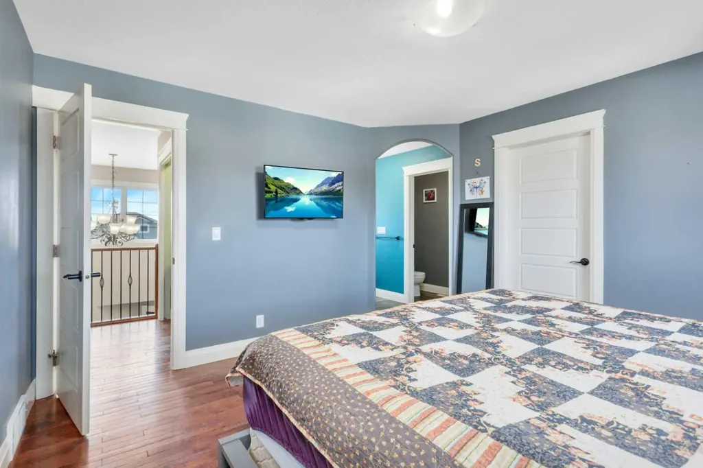 17 Coachill Street Blackfalds AB T4M 0A9