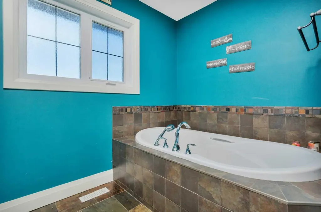 17 Coachill Street Blackfalds AB T4M 0A9