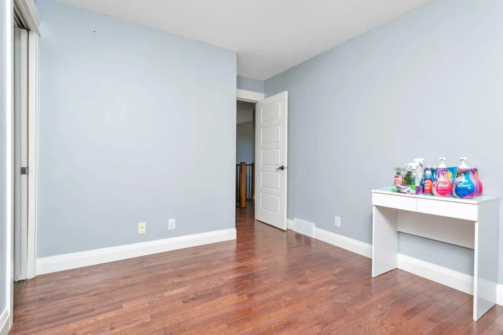 17 Coachill Street Blackfalds AB T4M 0A9