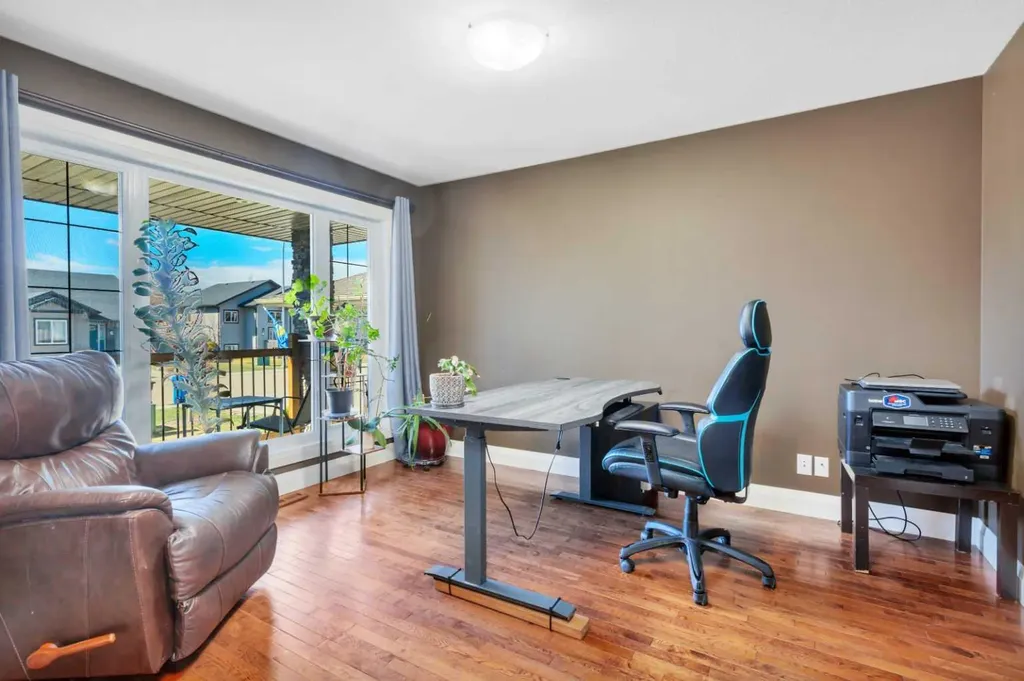 17 Coachill Street Blackfalds AB T4M 0A9