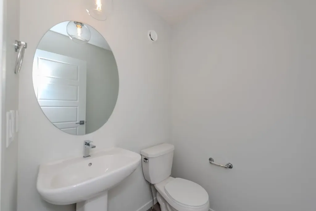 90 Edith Green NW Calgary AB T3R 2B5