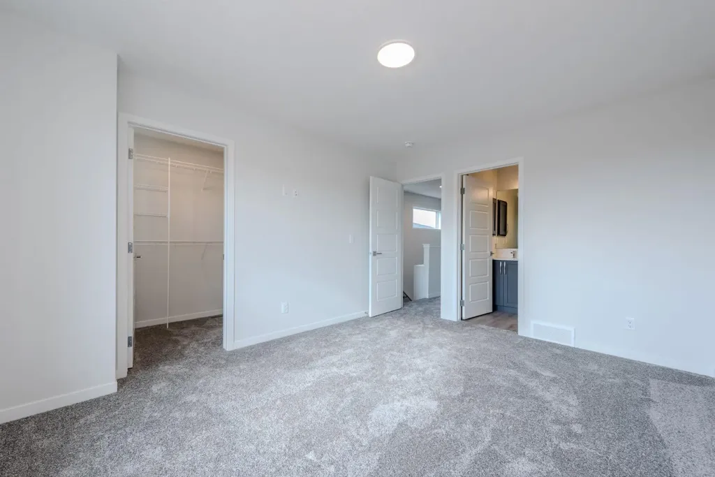 90 Edith Green NW Calgary AB T3R 2B5