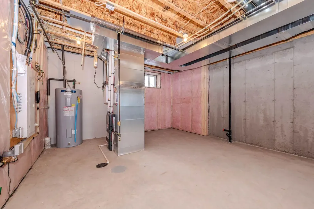 90 Edith Green NW Calgary AB T3R 2B5