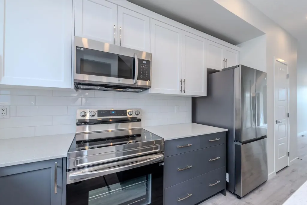 90 Edith Green NW Calgary AB T3R 2B5