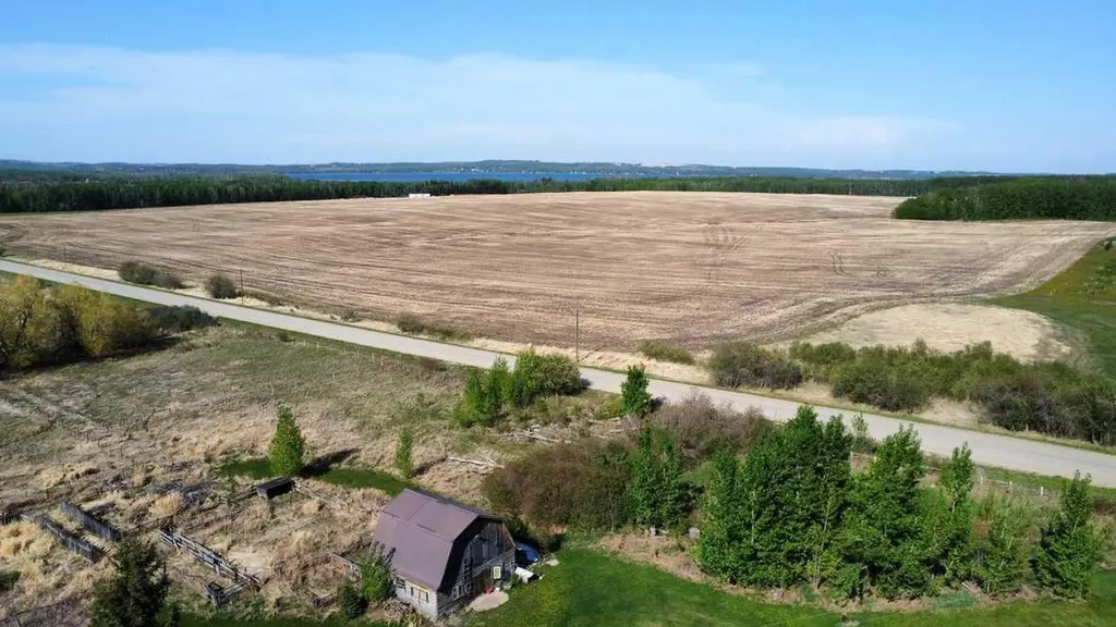 39020B Range Road 21 Rural Lacombe County AB T4E2M8