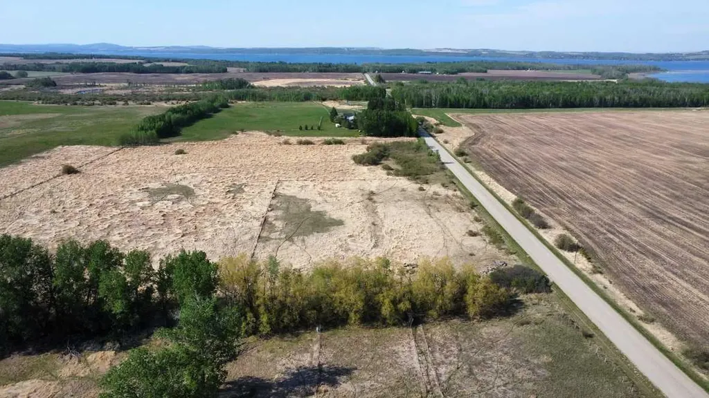 39020B Range Road 21 Rural Lacombe County AB T4E2M8