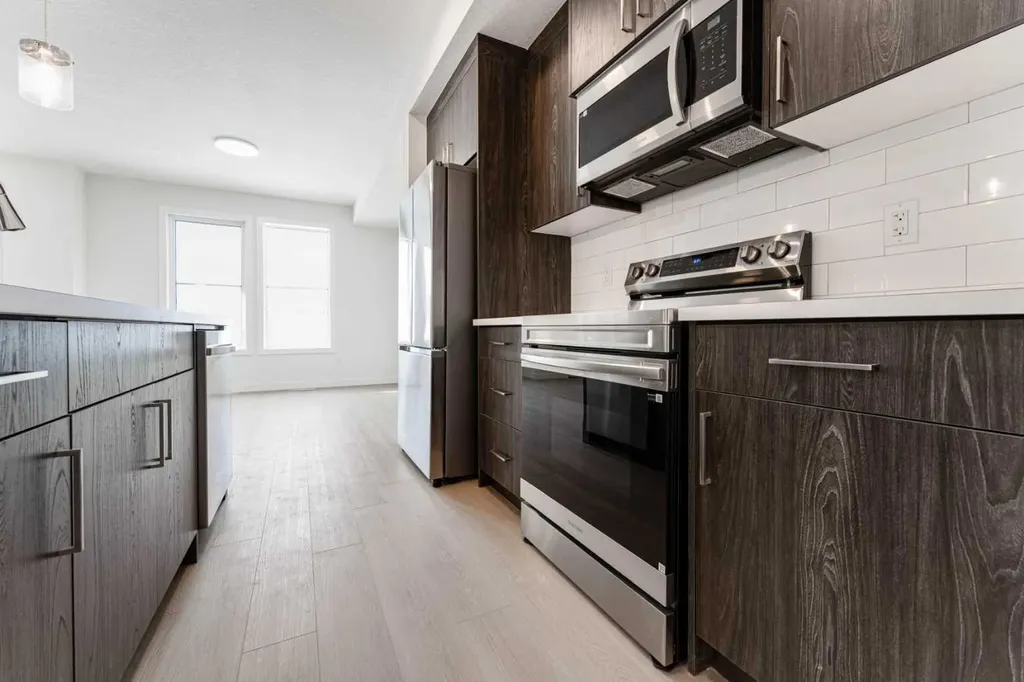 1921 Mccaskill Drive Crossfield AB T0M 0S0