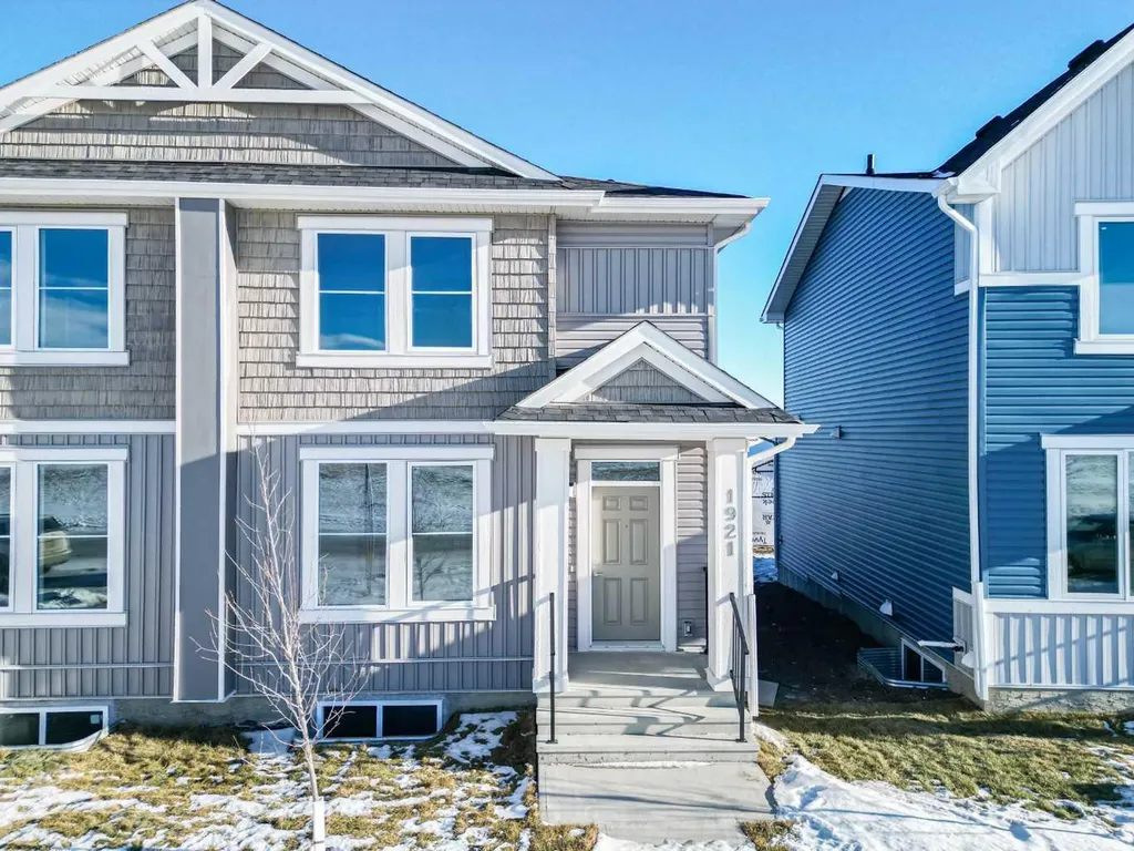 1921 Mccaskill Drive Crossfield AB T0M 0S0