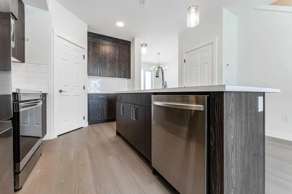 1921 Mccaskill Drive Crossfield AB T0M 0S0