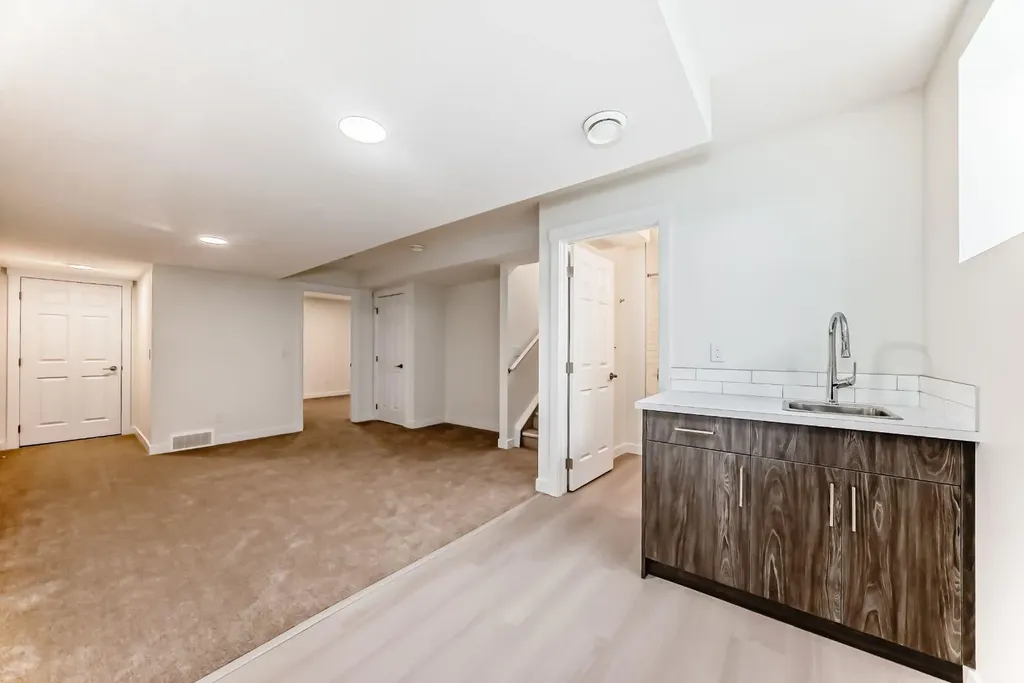 1921 Mccaskill Drive Crossfield AB T0M 0S0