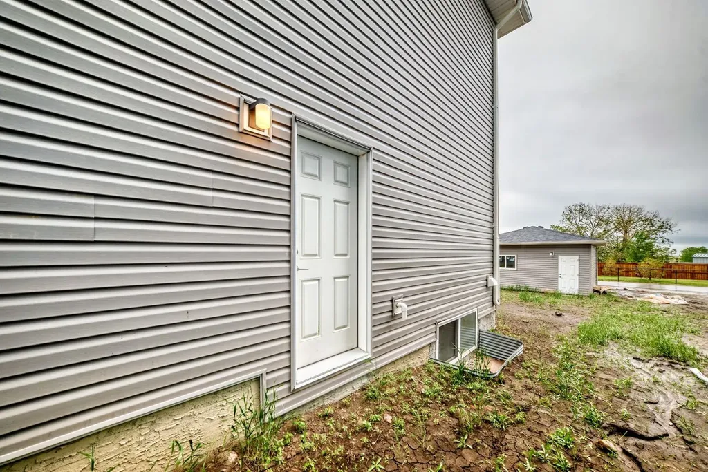 1921 Mccaskill Drive Crossfield AB T0M 0S0