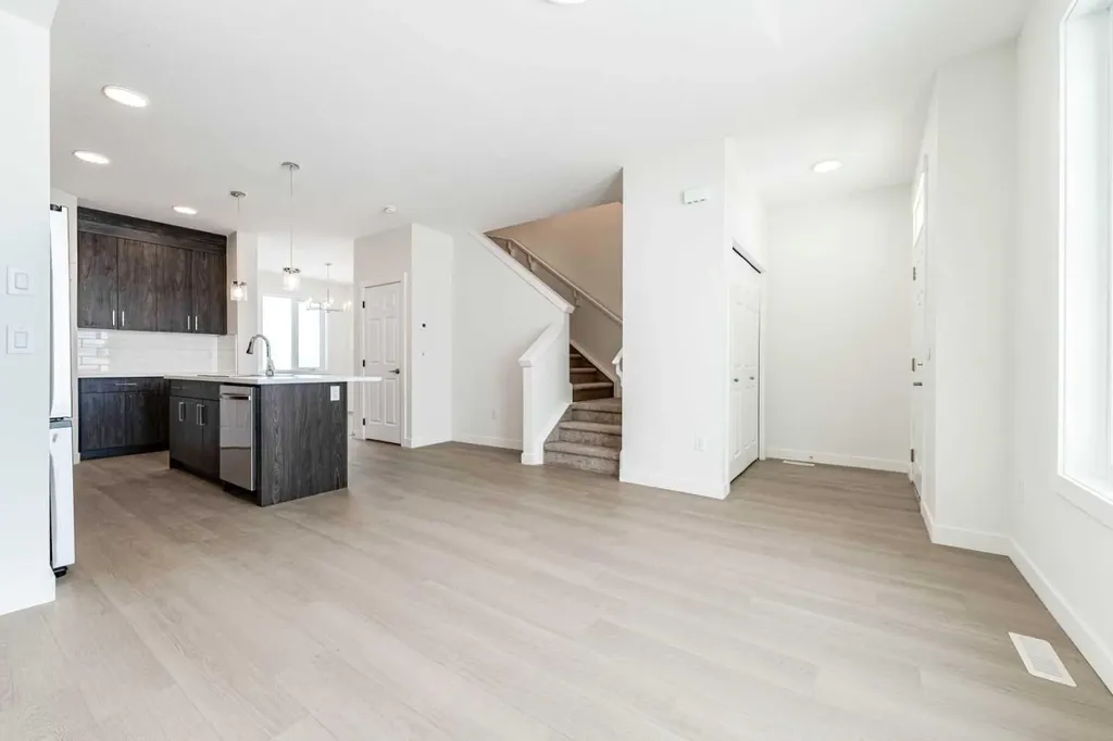 1921 Mccaskill Drive Crossfield AB T0M 0S0