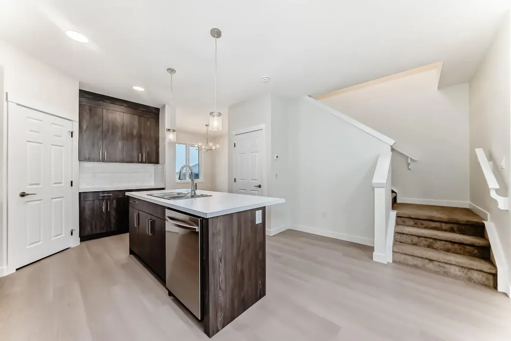1921 Mccaskill Drive Crossfield AB T0M 0S0