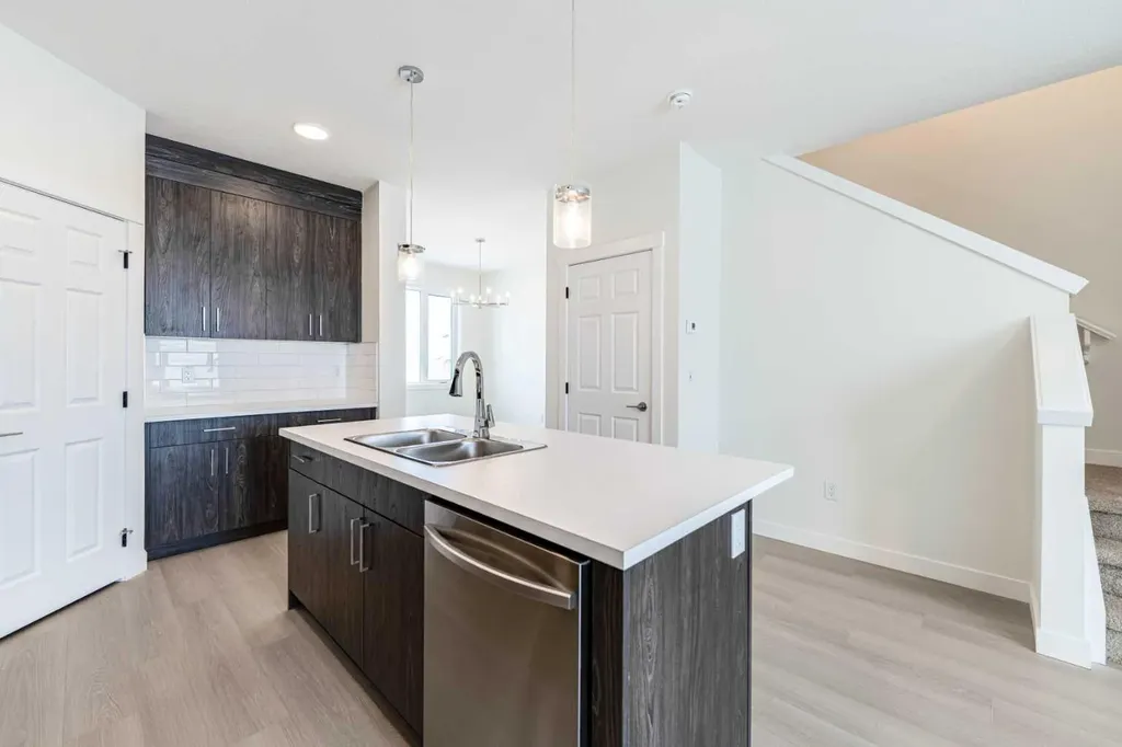 1921 Mccaskill Drive Crossfield AB T0M 0S0