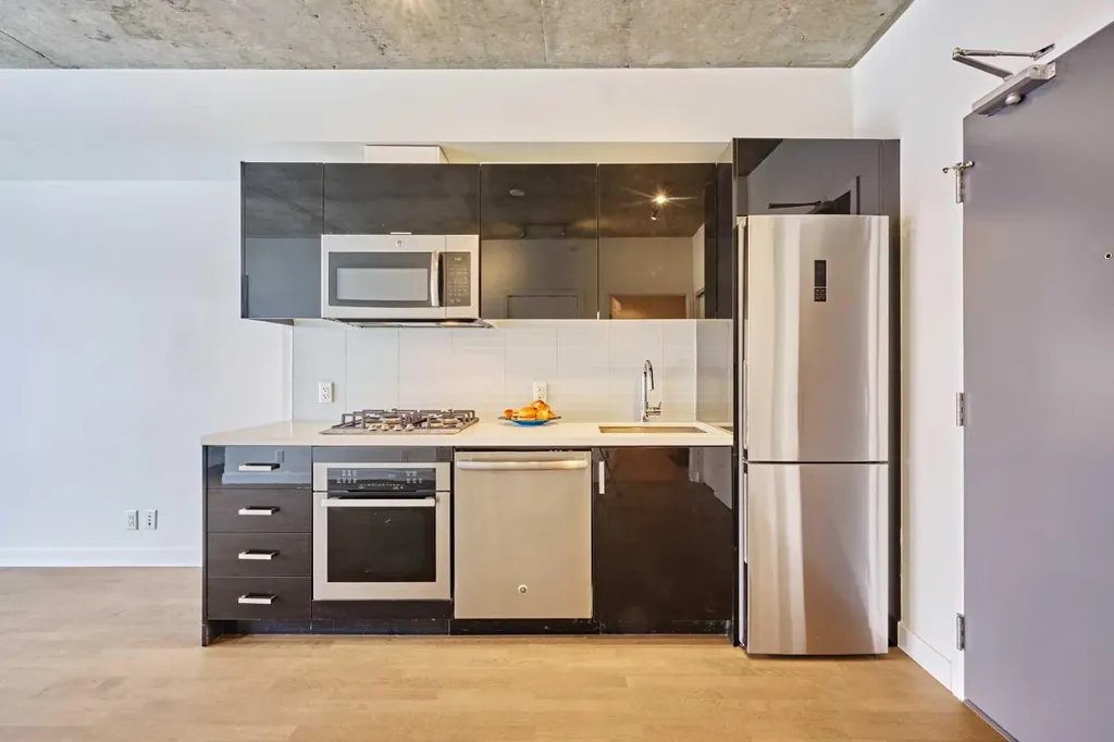 1010 6 Street SW Calgary AB T2R 1B4