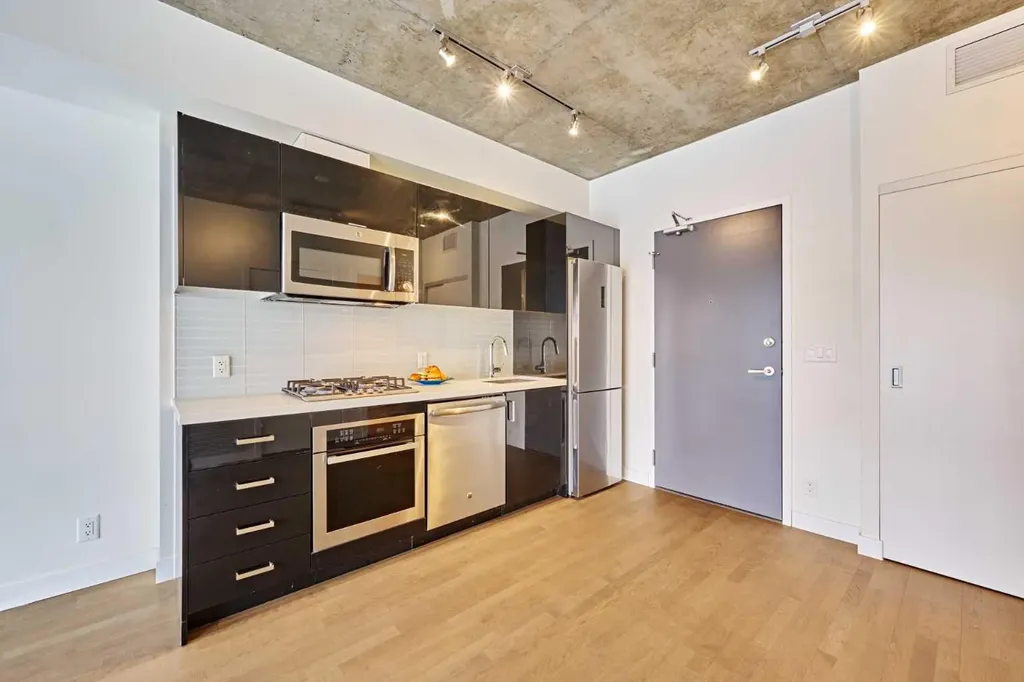 1010 6 Street SW Calgary AB T2R 1B4