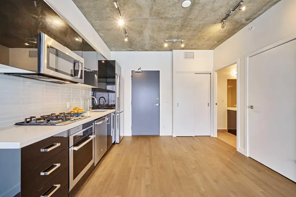 1010 6 Street SW Calgary AB T2R 1B4