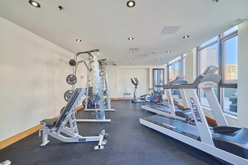 1010 6 Street SW Calgary AB T2R 1B4