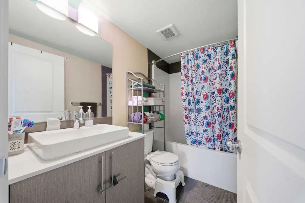 302 Skyview Ranch Drive NE Calgary AB T3N 0P5