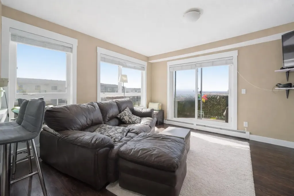302 Skyview Ranch Drive NE Calgary AB T3N 0P5