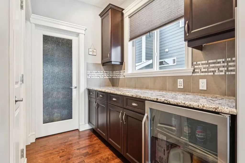 135 Auburn Sound Manor SE Calgary AB T3M 0R9