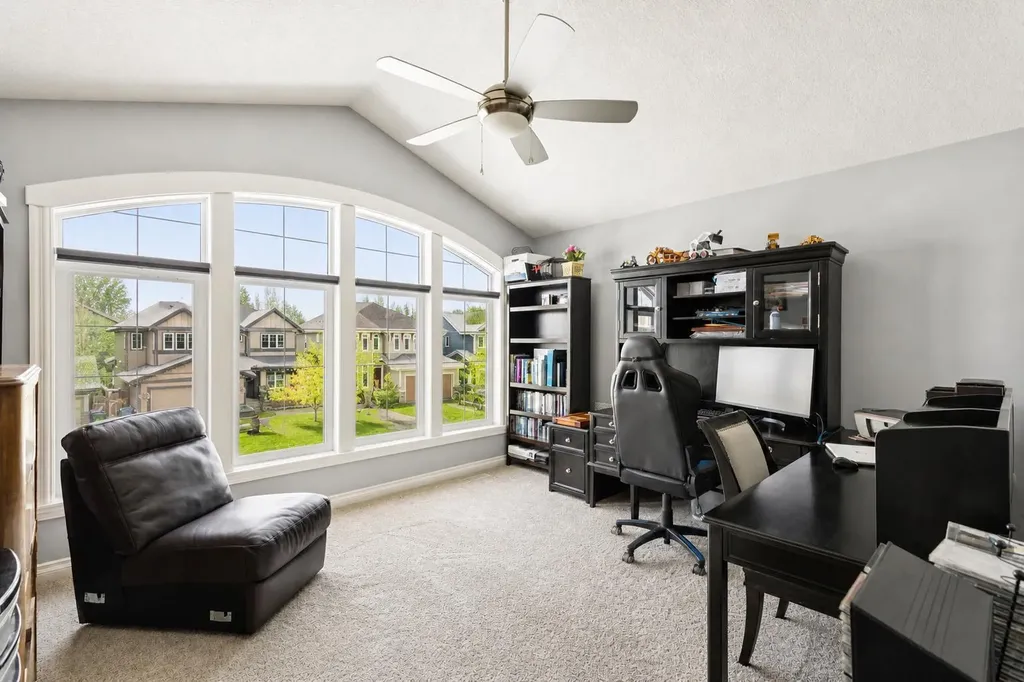135 Auburn Sound Manor SE Calgary AB T3M 0R9