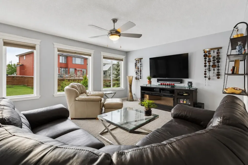 135 Auburn Sound Manor SE Calgary AB T3M 0R9