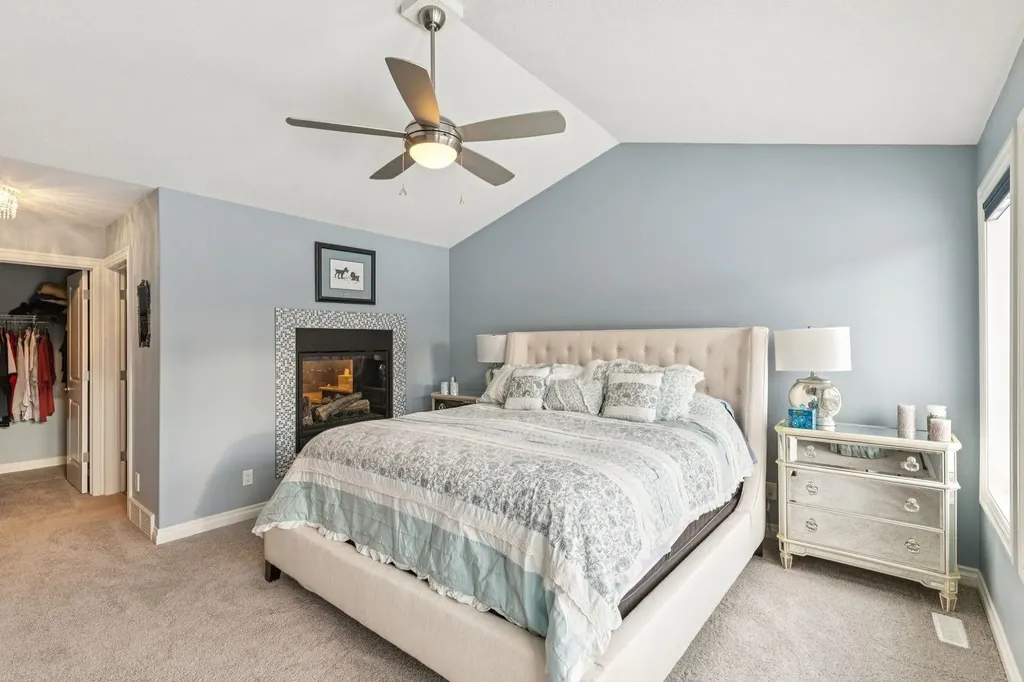 135 Auburn Sound Manor SE Calgary AB T3M 0R9