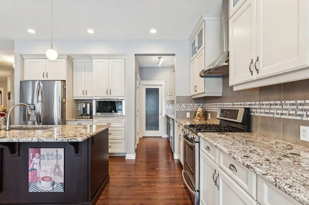 135 Auburn Sound Manor SE Calgary AB T3M 0R9