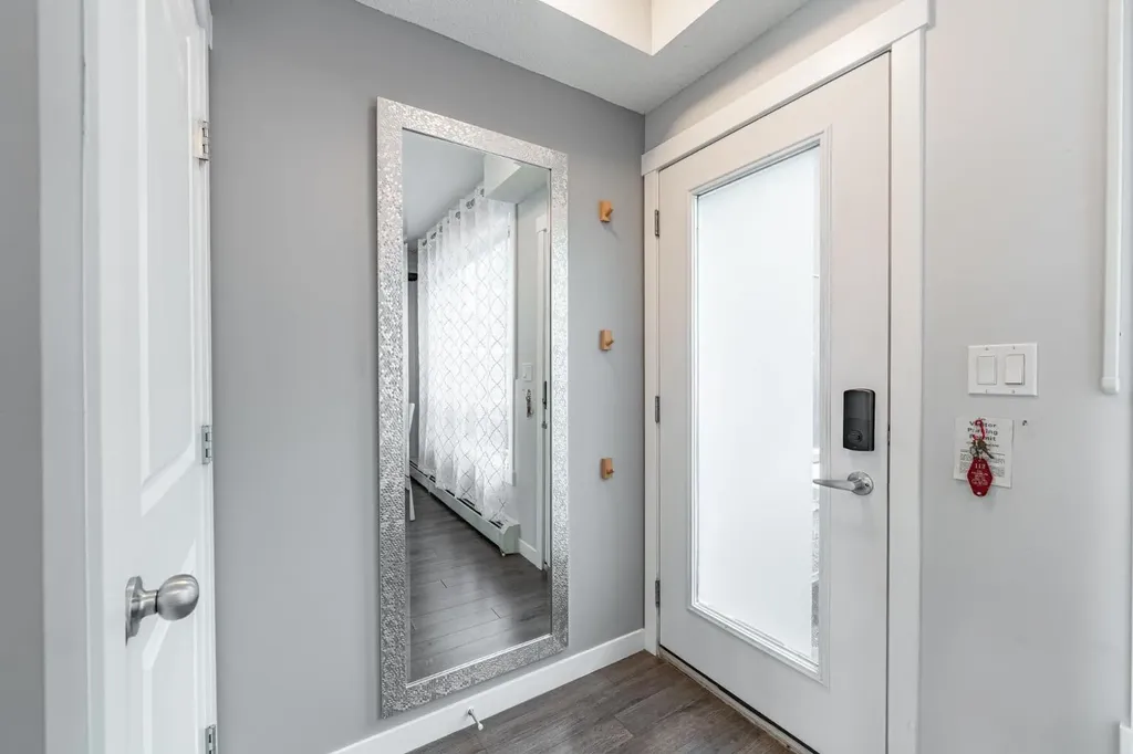 1740 9 Street NW Calgary AB T2M 4Z5