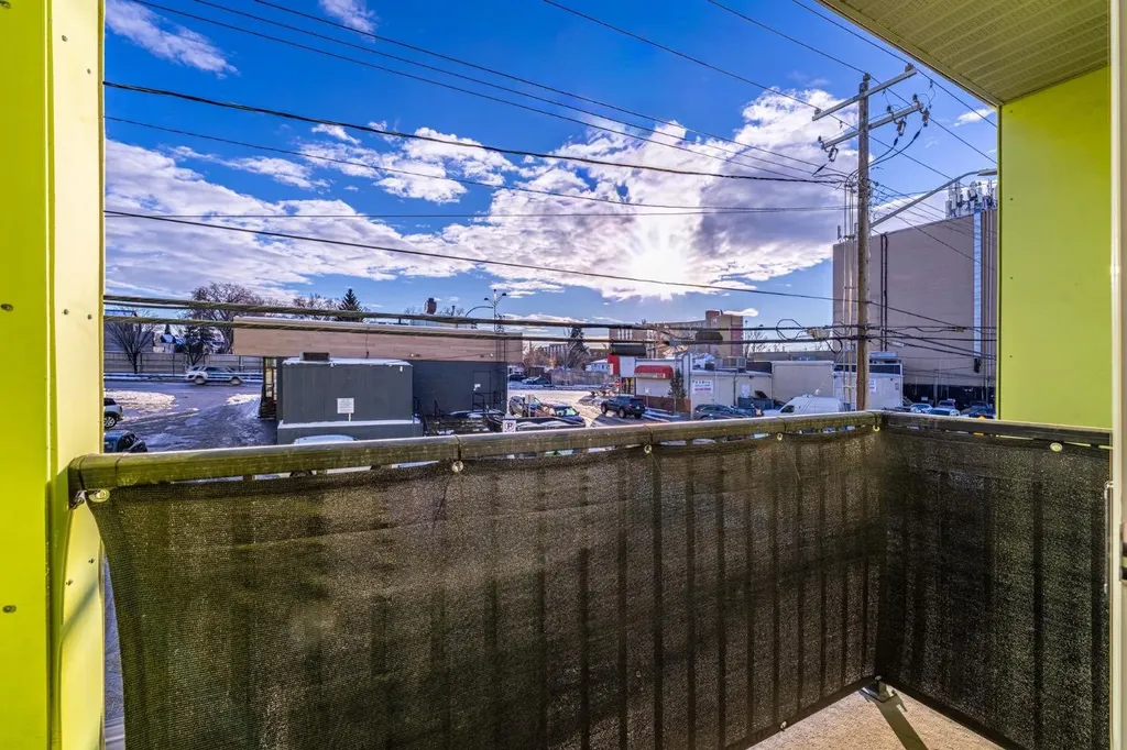 1740 9 Street NW Calgary AB T2M 4Z5